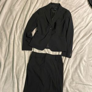 Classic Banana Republic black suit